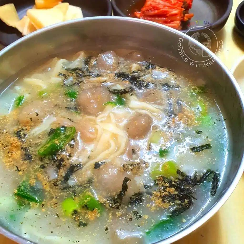 Kalguksu, Handcut Noodles of Netflix Fame at Gwangjang Market