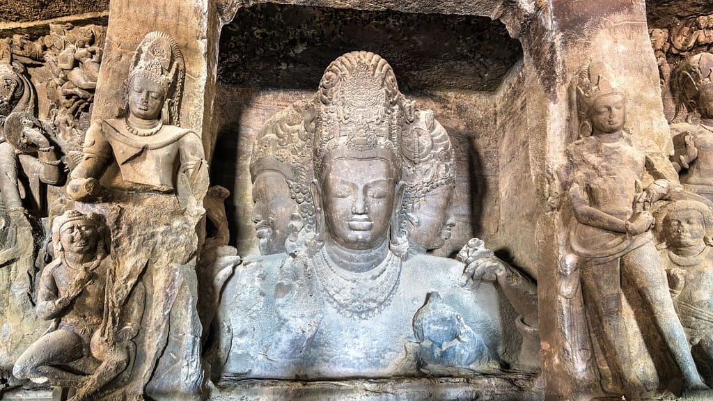 Solo Trip to Elephanta Caves, Mumbai